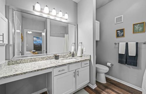 Fossil Creek Apartment | Sophisticated Stay 2BR 2BA Pool