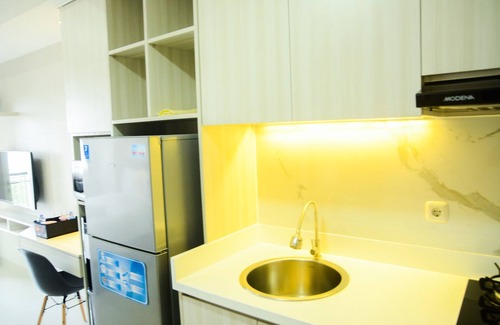 Cikarang Apartment | Stylish Studio with Pool at The Oasis Apartment