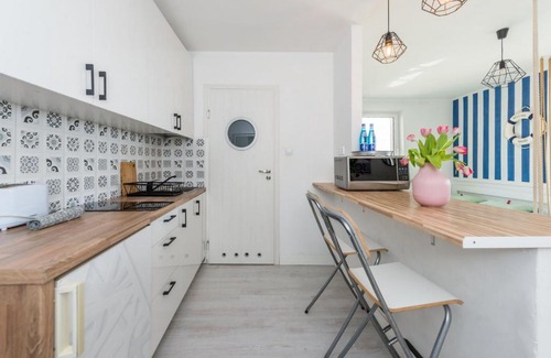 Kamienny Potok Apartment | Sea View Haven in Sopot - 12 Min to the Beach