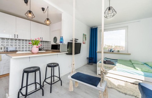 Kamienny Potok Apartment | Sea View Haven in Sopot - 12 Min to the Beach