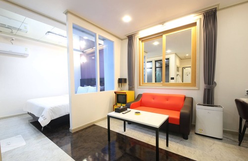 Hodu-ri Hotel | Eco-Friendly Comfort at Sopung with Breakfast Included