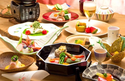 Shuzenji Hotel | Elegant Sora Togetsusoukinryu with Hot Tub & Family-Friendly Amenities