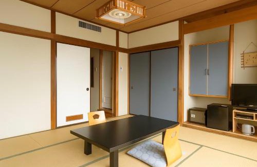 Taihaku Ward Hotel | Relaxing Retreat at Satoya Ryokan with Inviting Hot Tub