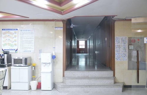 Seorak-dong Hotel | Discover Comfort at Sorak Y Hostel with Family Amenities