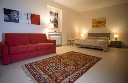 Mussomeli House | Family-Friendly Stay at Sorge Palace with Kitchen Amenities