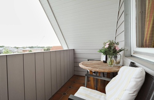 Ulstrup Apartment | Carefree Getaways: Enjoy a Worry-Free Holiday Experience