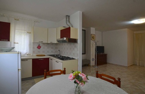 Sorici Apartment | Cozy Sorici Studio 1 with Kitchen & Private Parking