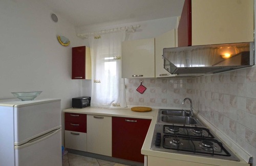 Sorici Apartment | Cozy Sorici Studio 1 with Kitchen & Private Parking
