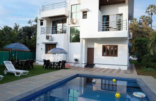 Tarapur House | Discover the Comforts at Corner of India Hotel