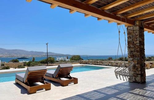 Antiparos Villa | Discover Sorokos Villa: Beachfront Bliss Awaits You