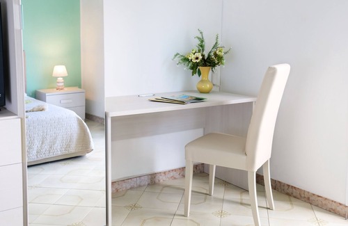 Priora Bed & Breakfast | Unforgettable Sorrento Hills with Bay Views & Premier Amenities