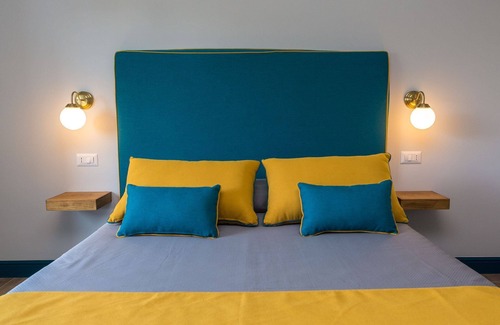 Sorrento Historic Centre Hotel | Discover Sorrento Pool & Suites - Family-Friendly Retreat