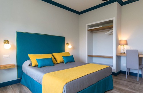 Sorrento Historic Centre Hotel | Discover Sorrento Pool & Suites - Family-Friendly Retreat