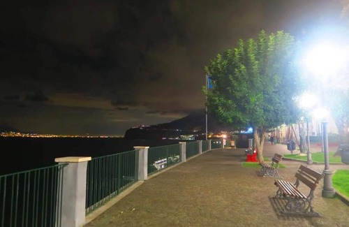Sorrento City Centre House | Family-Friendly Sorrento Residence Near the Beach