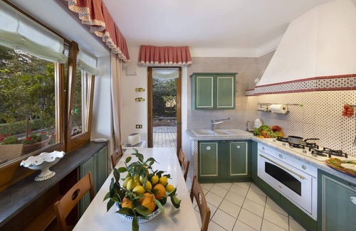 Sorrento City Centre Villa | Idyllic Sorrento Villa Rental with Family-Friendly Amenities