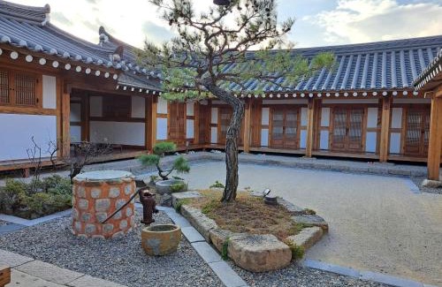 Gyeongju House | Soseoljae Guesthouse Gyeongju
