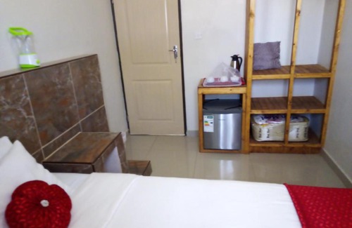 Palapye Bed & Breakfast | Relax at SoSleepy Bed&Breakfast with Delicious Breakfasts