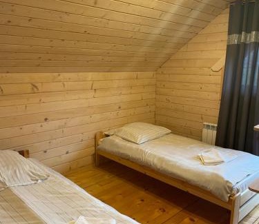 Graboszyce House | Inviting Sosnowy Domek Piętro: Pet Friendly & Family Welcome