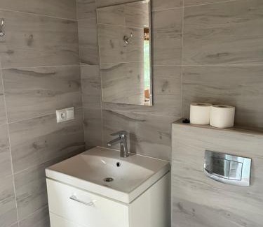Graboszyce House | Inviting Sosnowy Domek Piętro: Pet Friendly & Family Welcome
