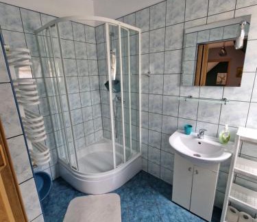 Gorczyca House | Experience Sosnowy Młodnik: Ideal for Families with Kitchens