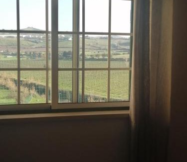 Arruda dos Vinhos House | Relaxation Awaits at Valley Guest House Near Lisbon