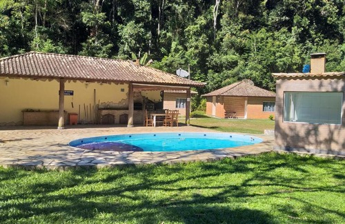 Macae House | Experience Sossego no Sana: Pet-Friendly Retreat & Pool