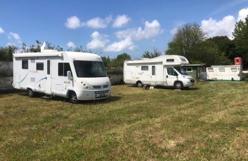 Quarto Other | Pet-Friendly Escape at Sosta Camper L’Amour - 10/10 Rating