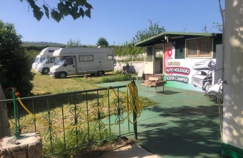Quarto Other | Pet-Friendly Escape at Sosta Camper L’Amour - 10/10 Rating