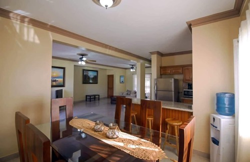 La Esplanada Villa | Guest Rated 10/10: Sousa's Favorite Villa with Ocean View