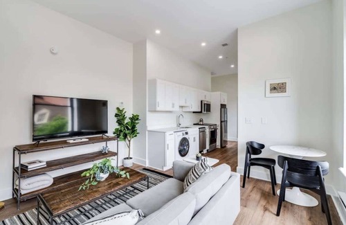 Center City East Apartment | Modern Sosuite 1BR Apt with Gym and Park View Amenities