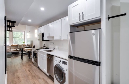 Center City East Apartment | Premier Sosuite Loft with Park View, Gym & Hot Tub Access