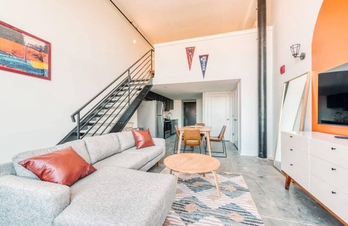 West Philadelphia Apartment | Discover Sosuite: Studio Loft with Gym & Lounge Amenities