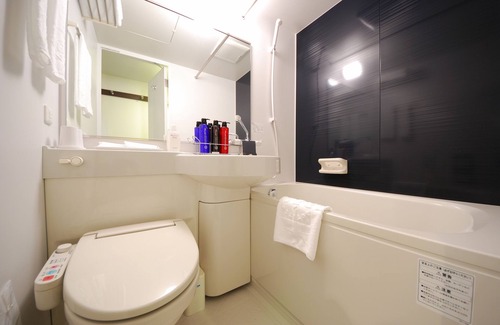 Shibadaimon Hotel | Eco-Friendly Stay at Sotetsu Fresa Inn Hamamatsucho Daimon