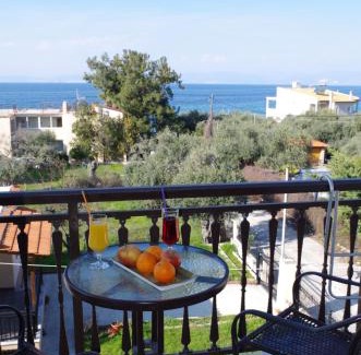 Skala Sotiros House | Cozy Sotiras Rooms: Pet-Friendly Haven for Families