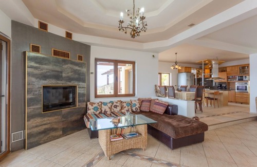 Katochori Villa | Unwind at Souda Bay View - Oceanfront Villa for 12