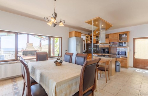 Katochori Villa | Unwind at Souda Bay View - Oceanfront Villa for 12