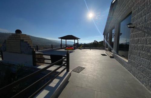 Suwailih Ski Chalet | Relaxing Getaway at Souf View with Pool & Family Fun