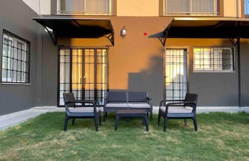 Kadnlar Denizi Mahallesi Apartment | Family-Friendly Soul House Kuşadası with Pool & Pets Welcome