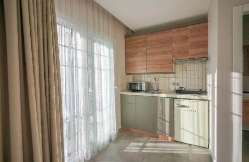 Kadnlar Denizi Mahallesi Apartment | Family-Friendly Soul House Kuşadası with Pool & Pets Welcome