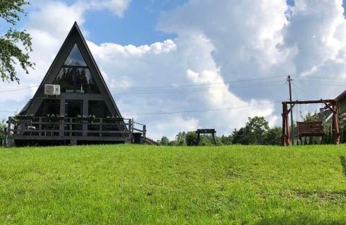 Pilipets Ski Chalet | Guest Rated: Soul House with Pet and Child-Friendly Comfort