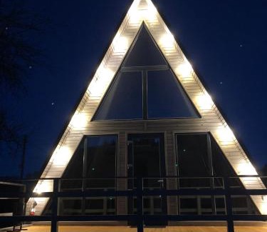 Pilipets Ski Chalet | Guest Rated: Soul House with Pet and Child-Friendly Comfort
