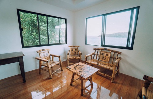 Puerto Princesa Apartment | Soul Shine Beach House Cozy studio in amazing Puerto Princesa with WiFi