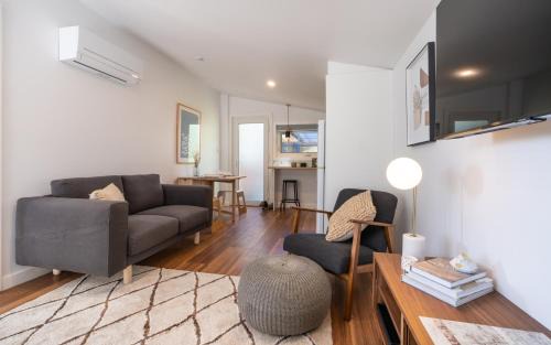 Kings Meadows Apartment | Oceanfront Soul Vie Stay - Rated 9.4/10 with Spa & Breakfast