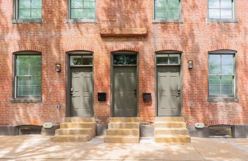 Soulard House | Elegant Soulard Retreat with Spacious Courtyard & Amenities
