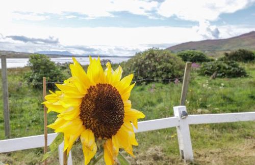 Achill Sound House | Pet & Child Friendly Getaway at Sound Cottage