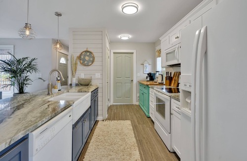 North Topsail Beach Cottage | Scenic Sound Front Cottage with Private Dock & Beach Access