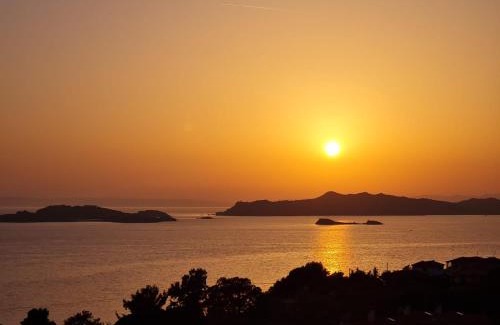 Ouranoupoli Apartment | Experience the Sound of Athos: Child-Friendly Retreat