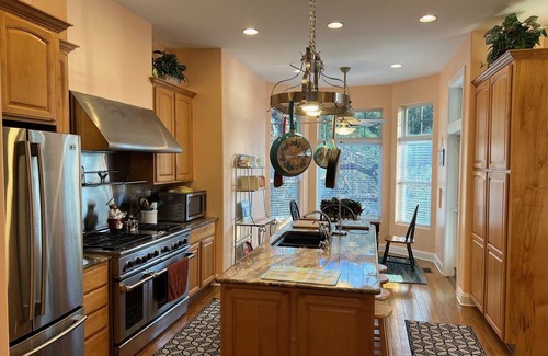 Colington House | Experience Soundfront Sunsets in a Spacious 6-Bedroom Home
