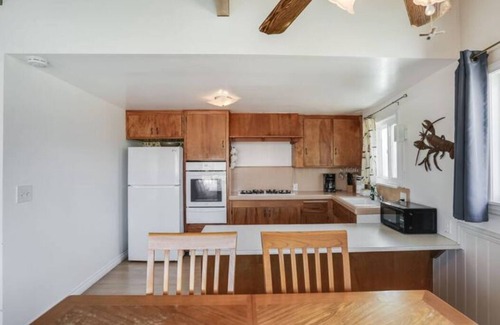 West Newport House | Oceanfront Retreat with Spa and Hot Tub Amenities