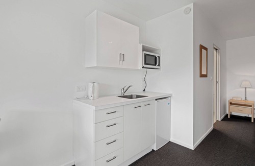 Picton Cottage | Inviting Sounds Studio - Family-Friendly Unit in Picton